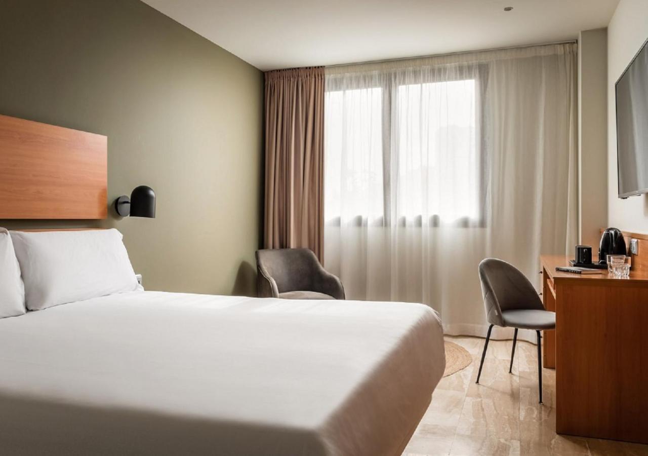 Hotel Sb Express Тарагона Екстериор снимка