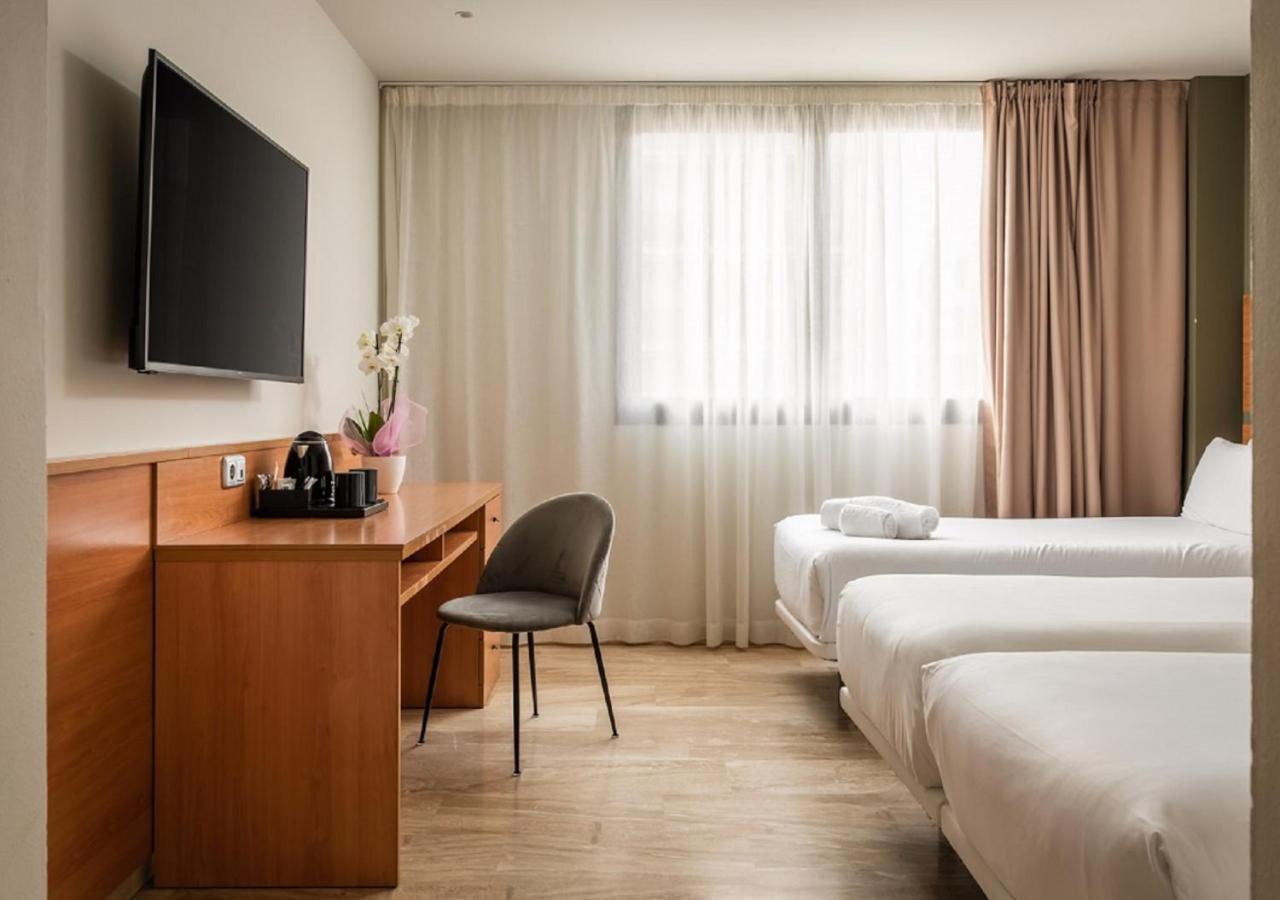 Hotel Sb Express Тарагона Екстериор снимка