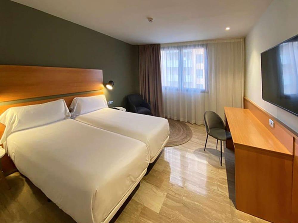 Hotel Sb Express Тарагона Екстериор снимка