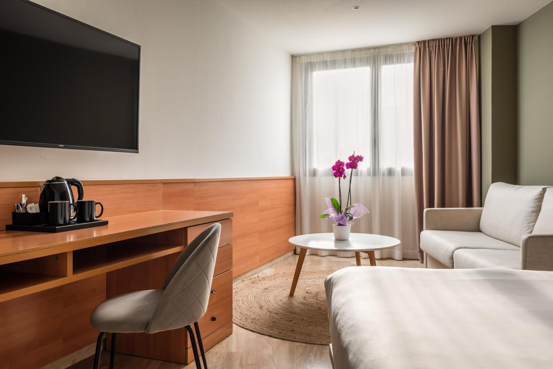 Hotel Sb Express Тарагона Стая снимка