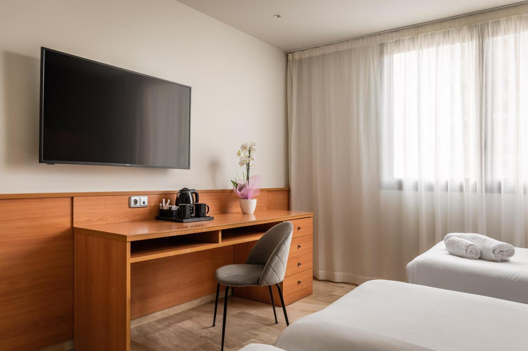 Hotel Sb Express Тарагона Стая снимка