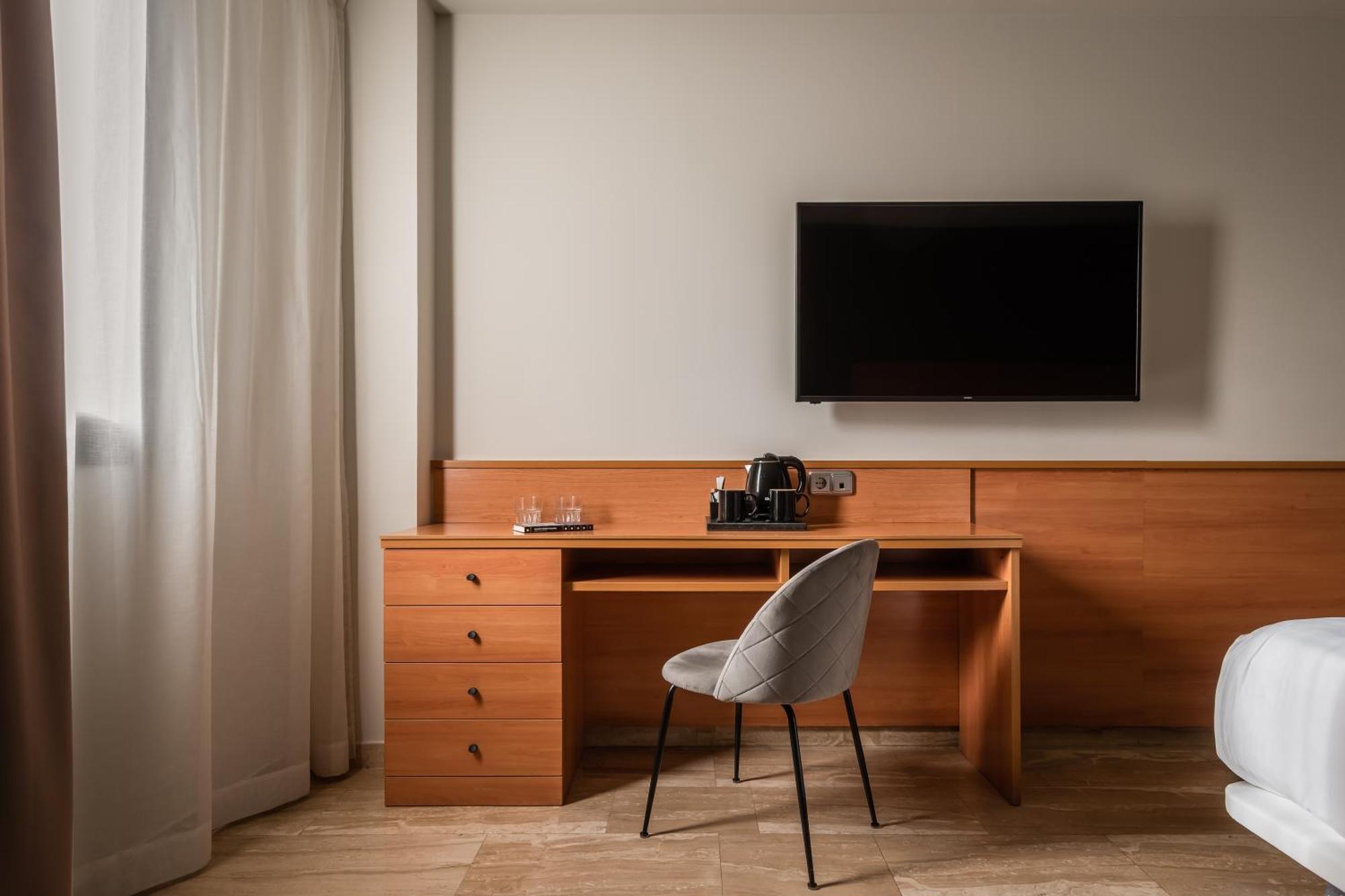 Hotel Sb Express Тарагона Екстериор снимка